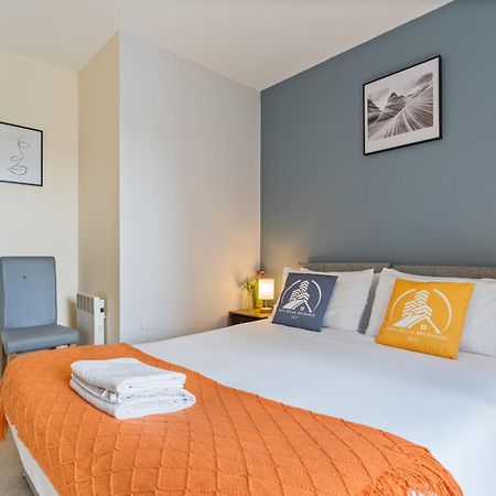 247 Serviced Accommodation In Telford 2 Bedroom Apartment Eksteriør billede